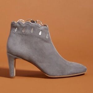 Anthropologie Petite Mendigote Merion Scalloped Booties. EU 41